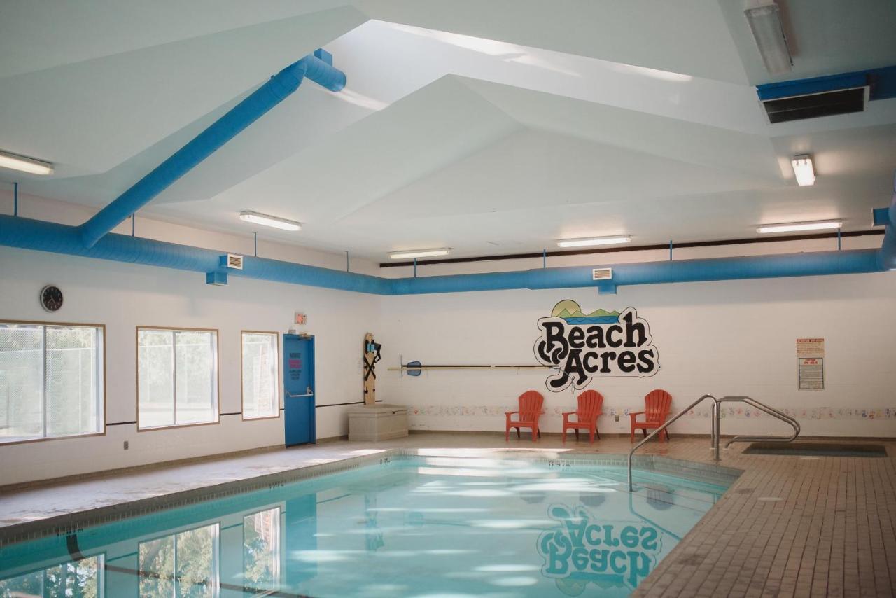 Beach Acres Resort Parksville Exterior photo